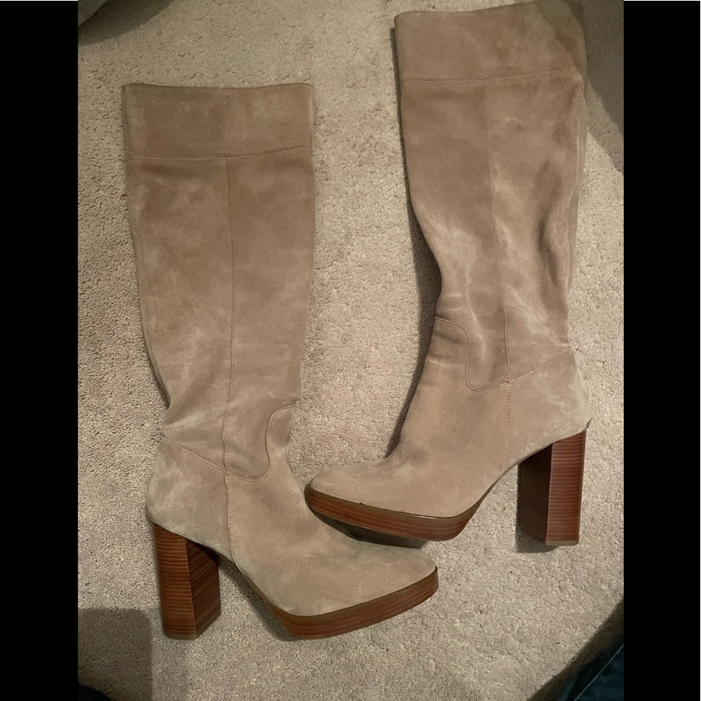 Michael Kors beige suede boots